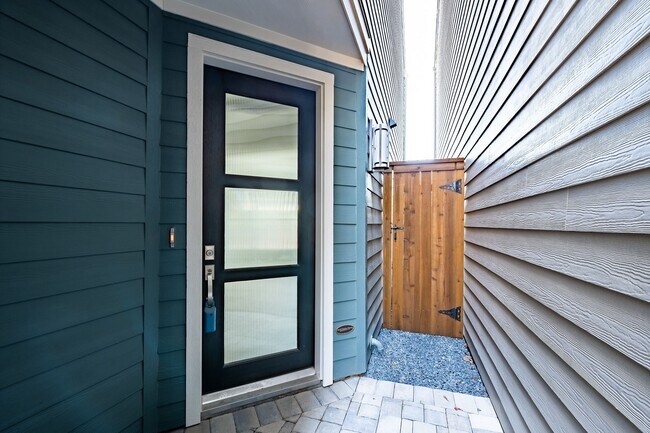 Photo - 10916 Brambling Wood Dr