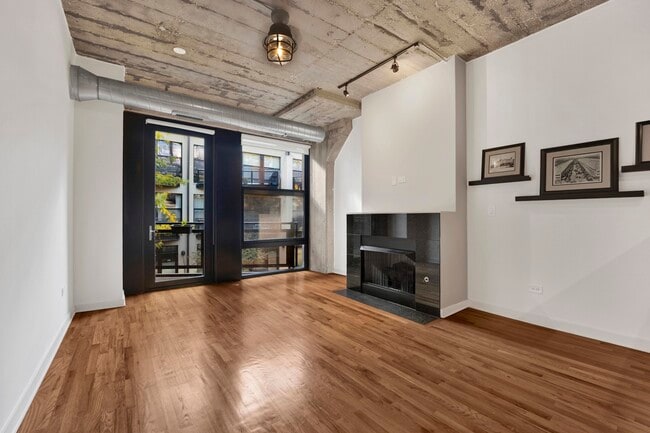 Photo - 1151 W 14th Pl Unit 205