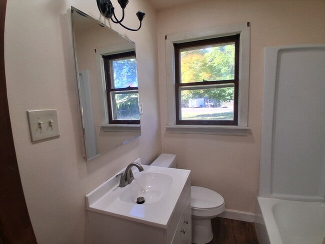 Photo - 108 N Webster St