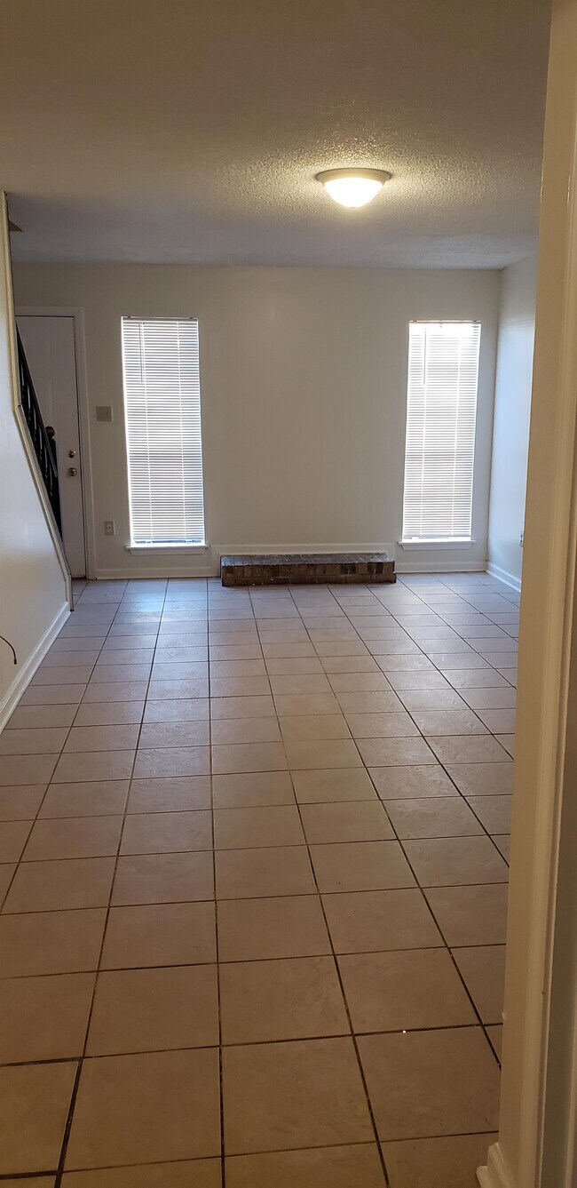 Photo - 104 Oak Ridge Ave