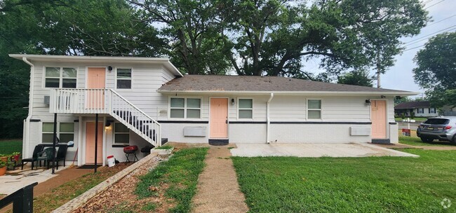 Building Photo - 1504 Oakwood Ave NE Unit 2 Rental