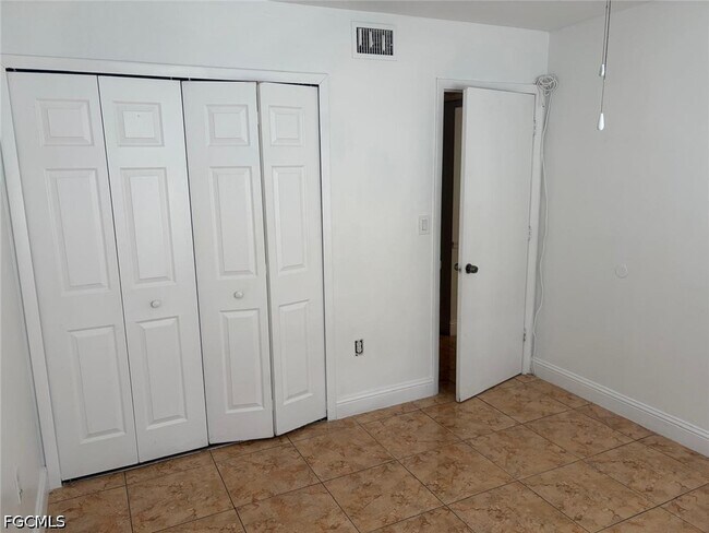 Photo - 2700 Park Windsor Dr Unit 713