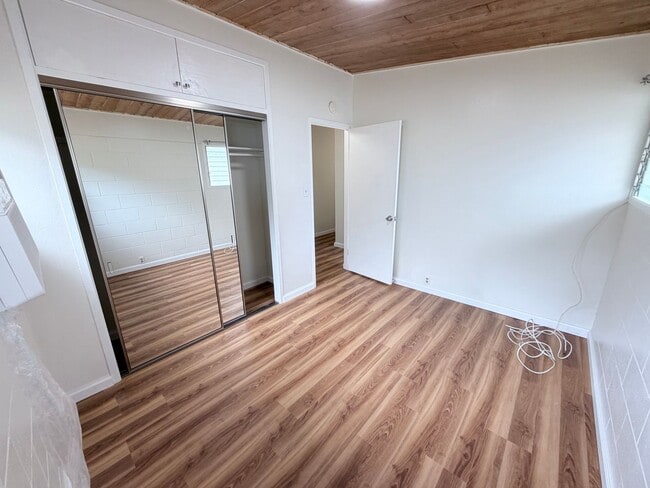 1427 Puanakau St