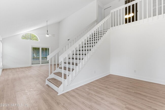 Photo - 325 Sunrise Cir