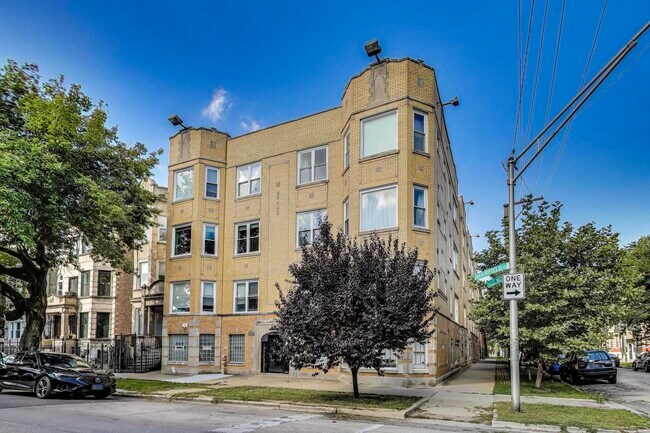 Photo - 2745 W Le Moyne St Unidad 2 Rental