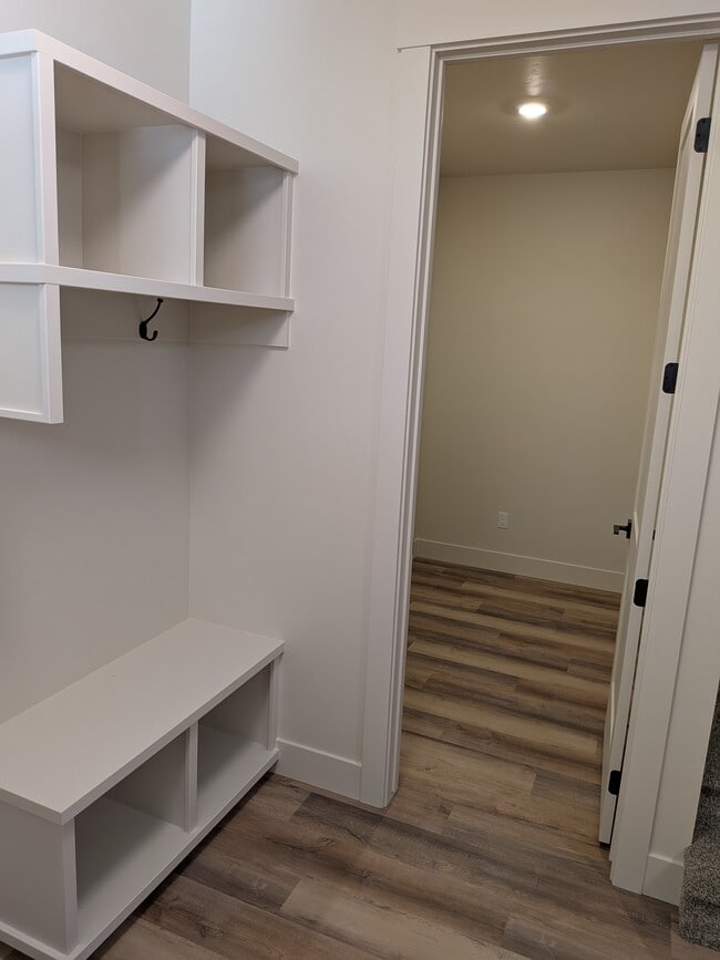 Photo - 4621 Highgarden Wy