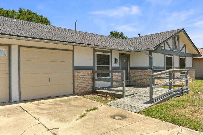 Photo - 5622 Frst Lk St