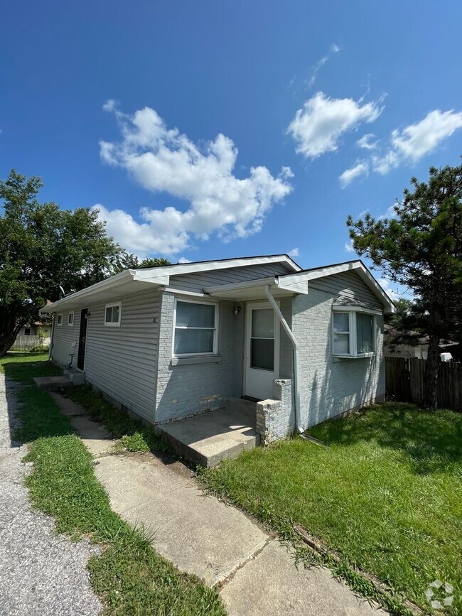 Building Photo - West side - 3 bedroom ranch Rental