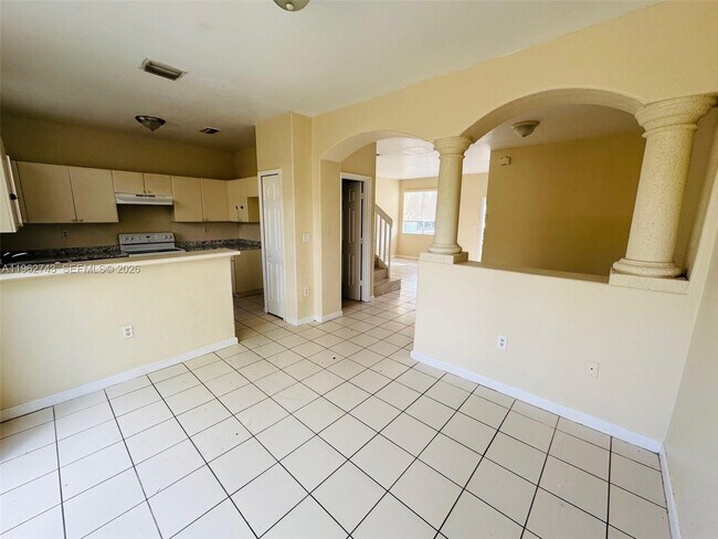 Photo - 1601 SE 24th Ct