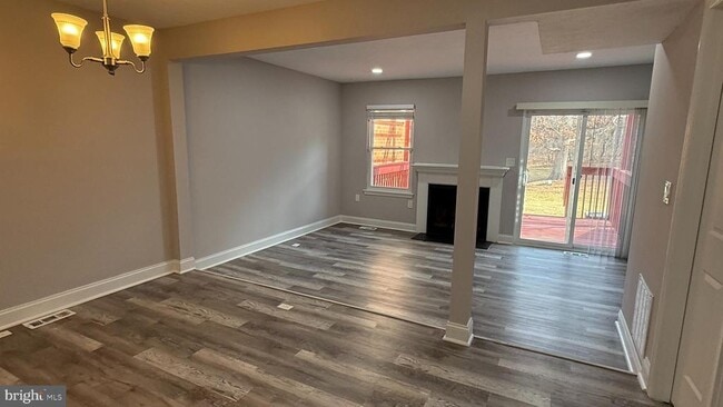 Photo - 20117 Laurel Hill Way