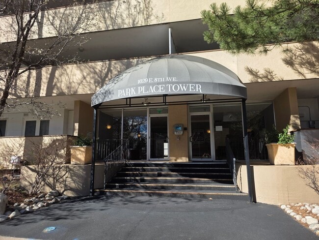 Building Photo - Location, Location… and Absolutely Incredible Views! Unit 604