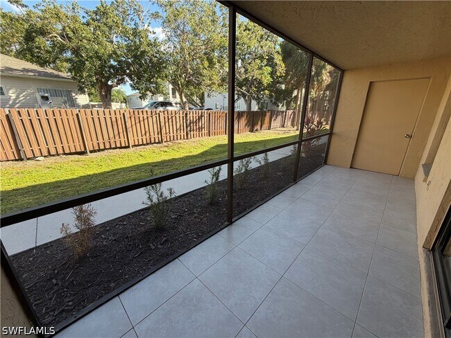 Building Photo - 5307 Summerlin Rd Unit 707