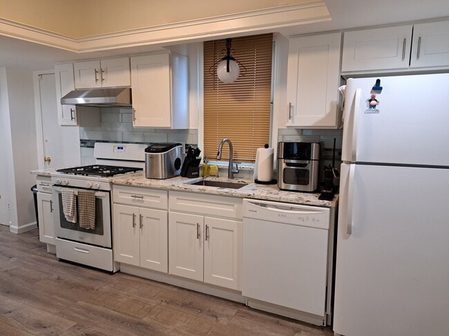 Building Photo - 119 Prospect Pl Unit 119 Prospect Pl, 1/F, Rutherford, NJ 07070