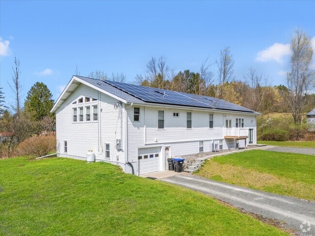 Building Photo - 1205 Tracy Creek Rd Rental