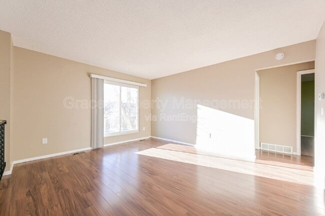 Photo - 3234 S Dudley St