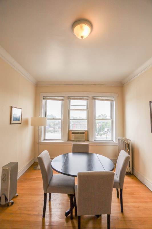 Photo - 2451 W Gunnison St Unit 3