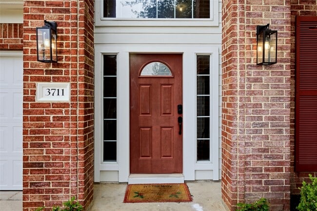 Photo - 3711 Slocom Dr