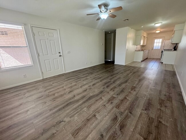 Photo - 2 Bedroom, 1 Bath Apartment in Bullhead City – Some Utilities Included! Unidad 2
