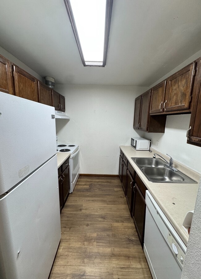 Building Photo - Condos Unit 104