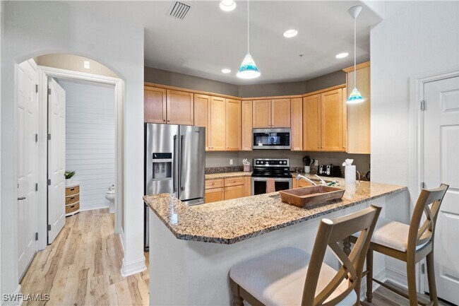 Photo - 9111 Capistrano St S