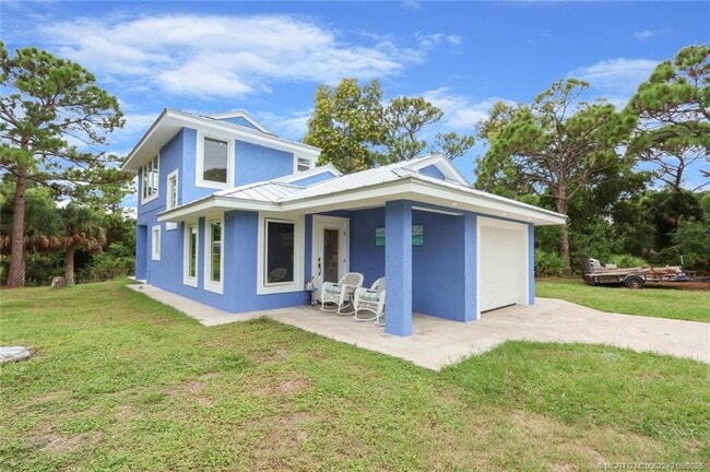 Building Photo - 64 NE Acacia Trail Rental