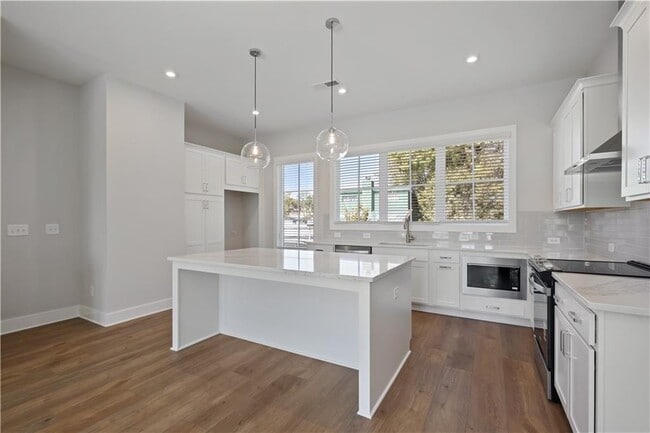 Photo - 1352 Grannysmith Trce