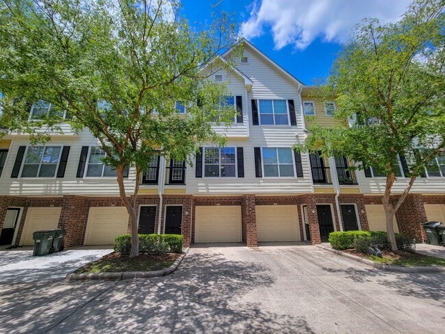 Building Photo - 9200 Westheimer Rd Unit 305