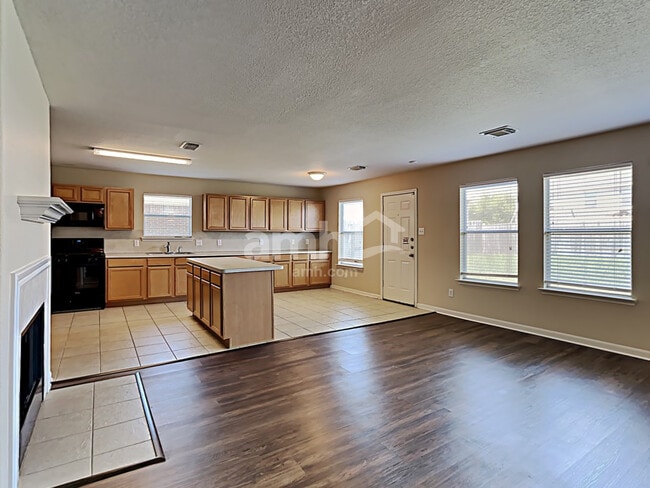 Photo - 3846 Clobourne Crossing Ln