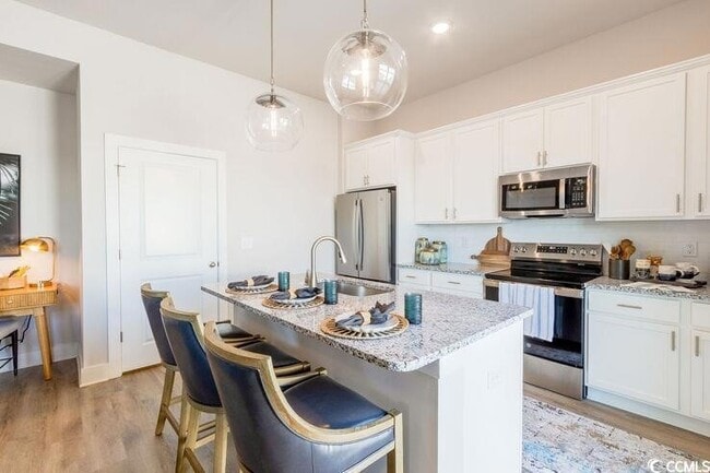 Photo - 8840 Henry Rd