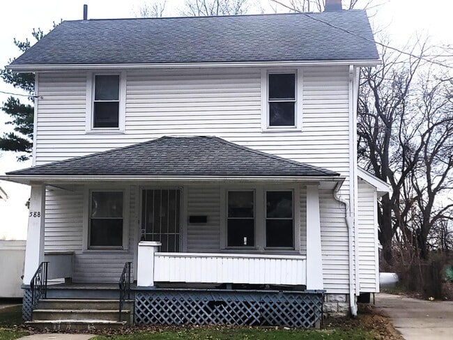 Photo - 588 Sanford Ave