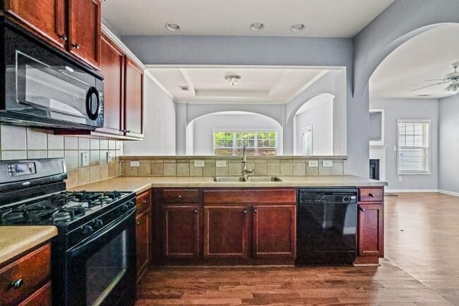 Photo - 2892 Cross Creek Dr