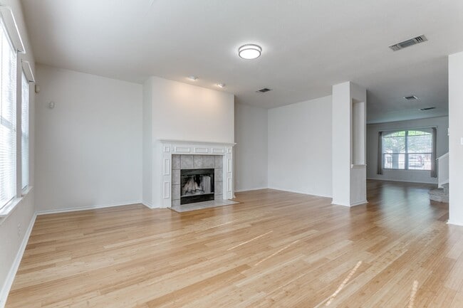 Photo - 4-BEDROOM IN PRESTON HOLLOW