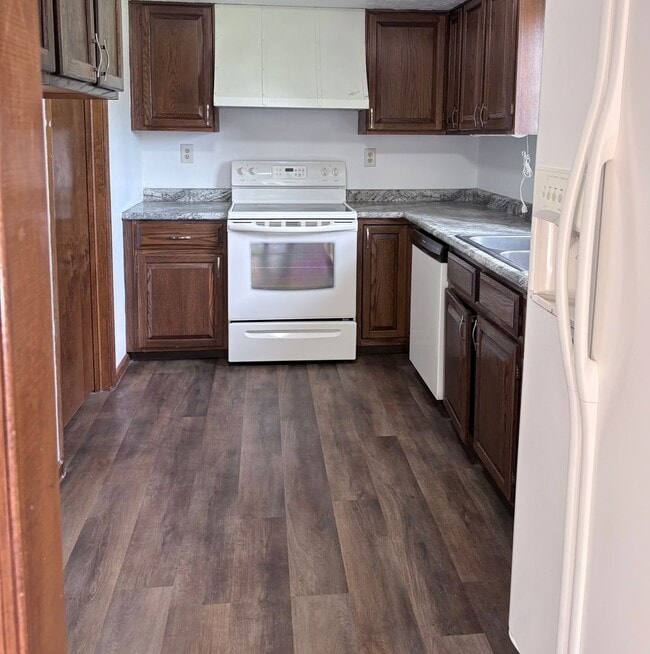 Photo - Huge 3 bedroom 2.5 bath town home with a 2 car garage. Unidad 7343