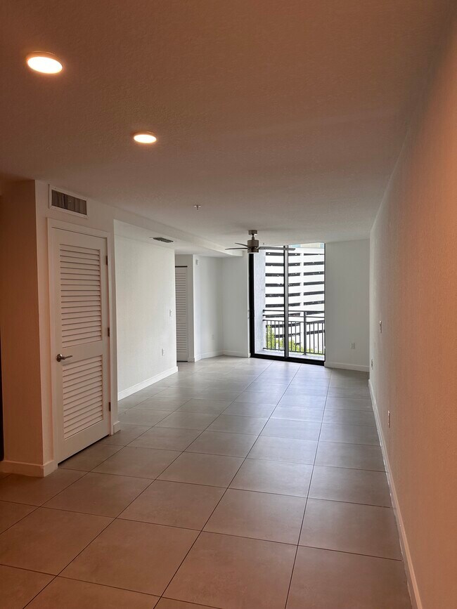 Photo - 1234 NW 8th Ct Unidad B19