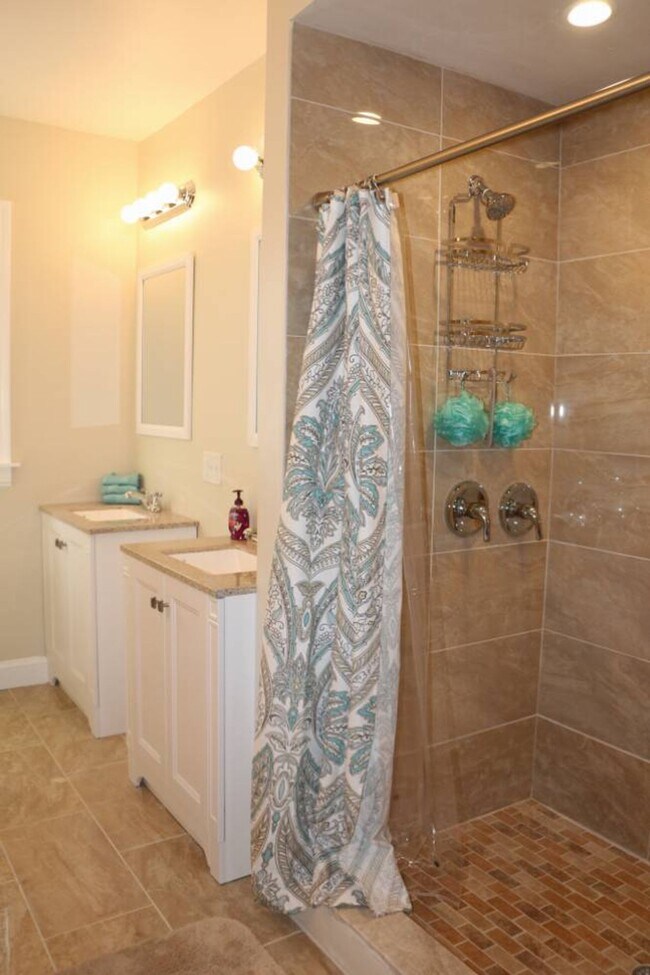139-141 Oakland Ave Unit #3