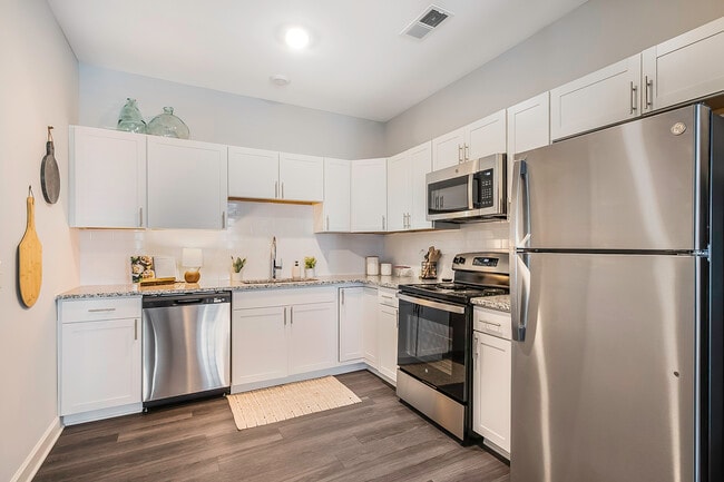 Brand NEW Kitchen at Legacy at Baldwin Ridge Apartments in Burlington, NC - Legacy at Baldwin Ridge Apartments