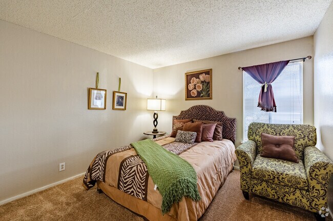 1BR, 1BA - 700SF - Bedroom