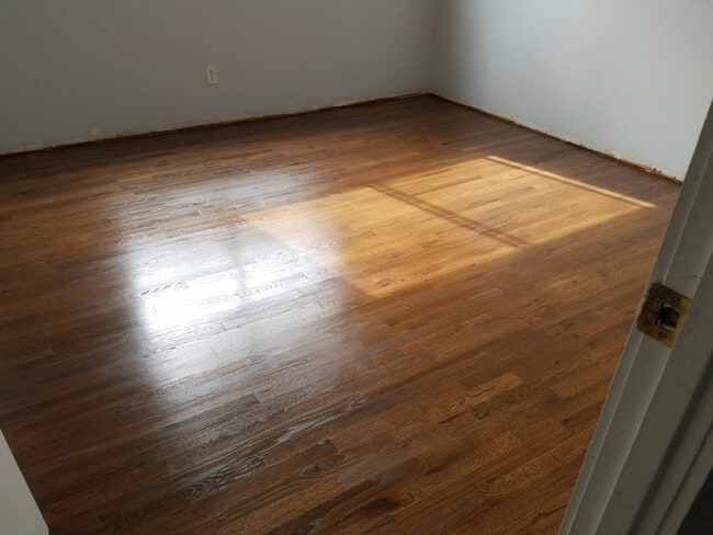 Photo - 220 Sherman Dr