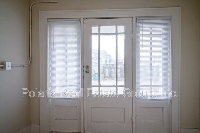 Photo - 208 W Williams St