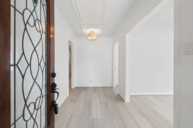 Photo - 6249 Overbrook Ln