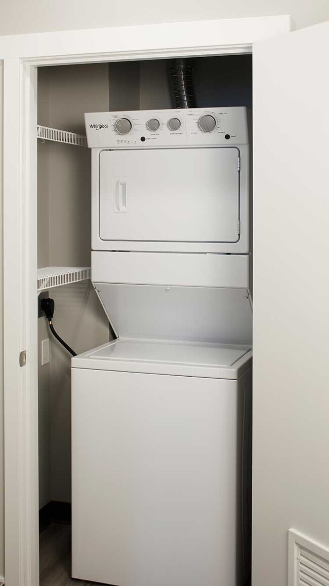 In-home washer/dryer (varies by floor plan type)