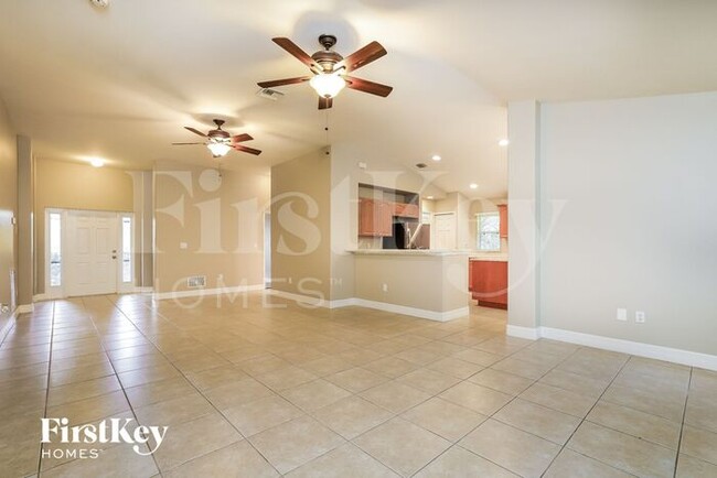 Photo - 419 Conlee St