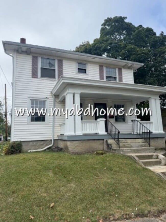 Building Photo - 215 W Packard Ave Rental