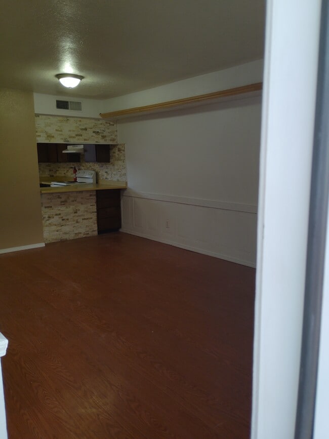 Photo - 12600 Copperwood Dr NE