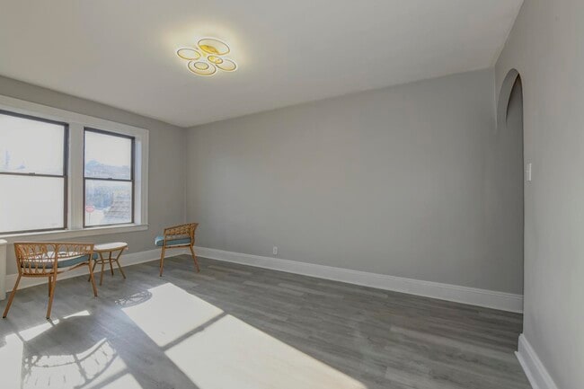Building Photo - 901 Grand Ave Unit B 5