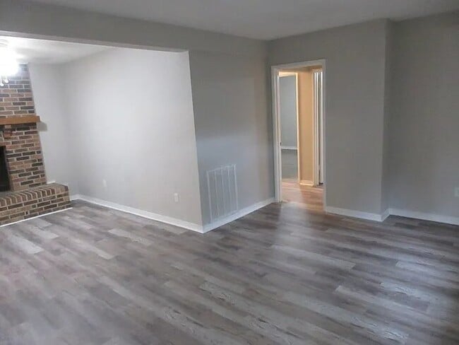 Photo - 200 Mccormick Ave