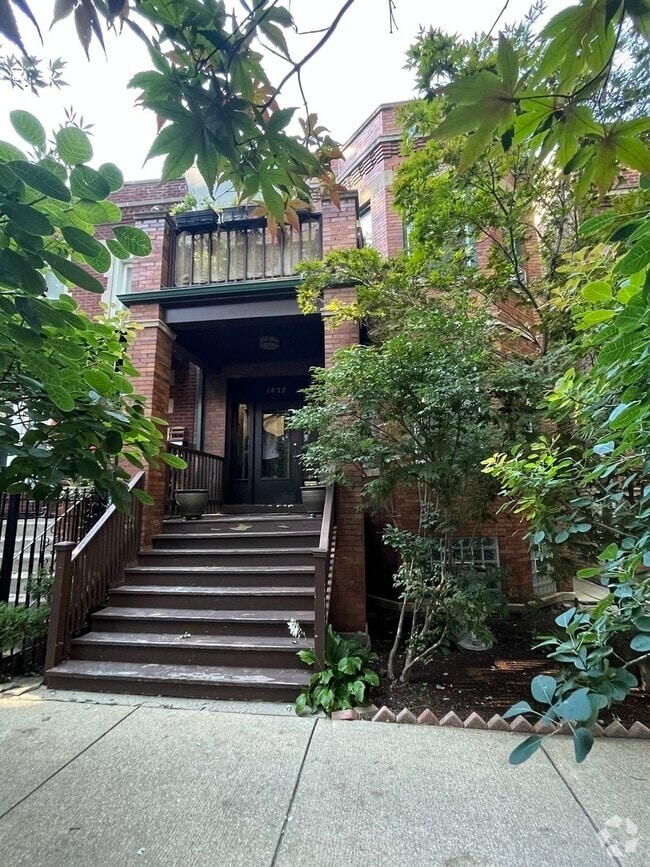 Building Photo - 1432 W Edgewater Ave Rental