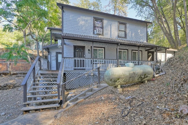 Building Photo - 3096 Goldner St Rental