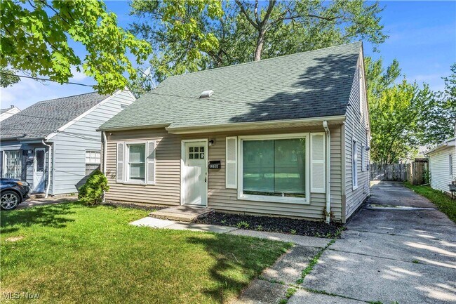 Photo - 12706 Bennington Ave