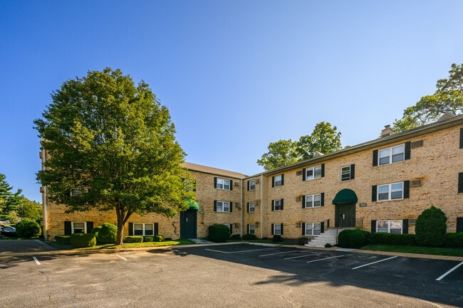 Photo - Melrose Place Apartments